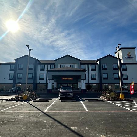 Best Western Plus Schulenburg Inn & Suites Bagian luar foto