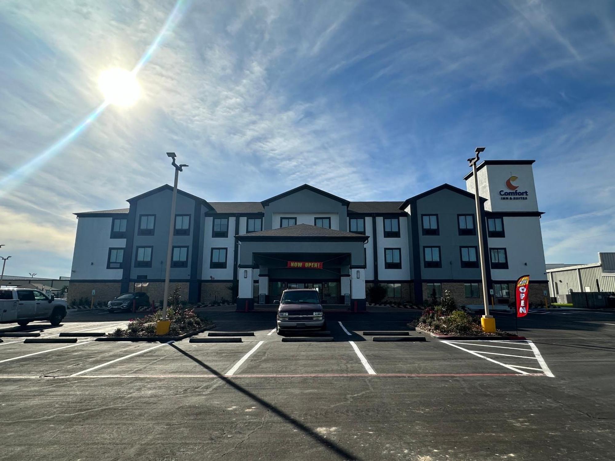 Best Western Plus Schulenburg Inn & Suites Bagian luar foto