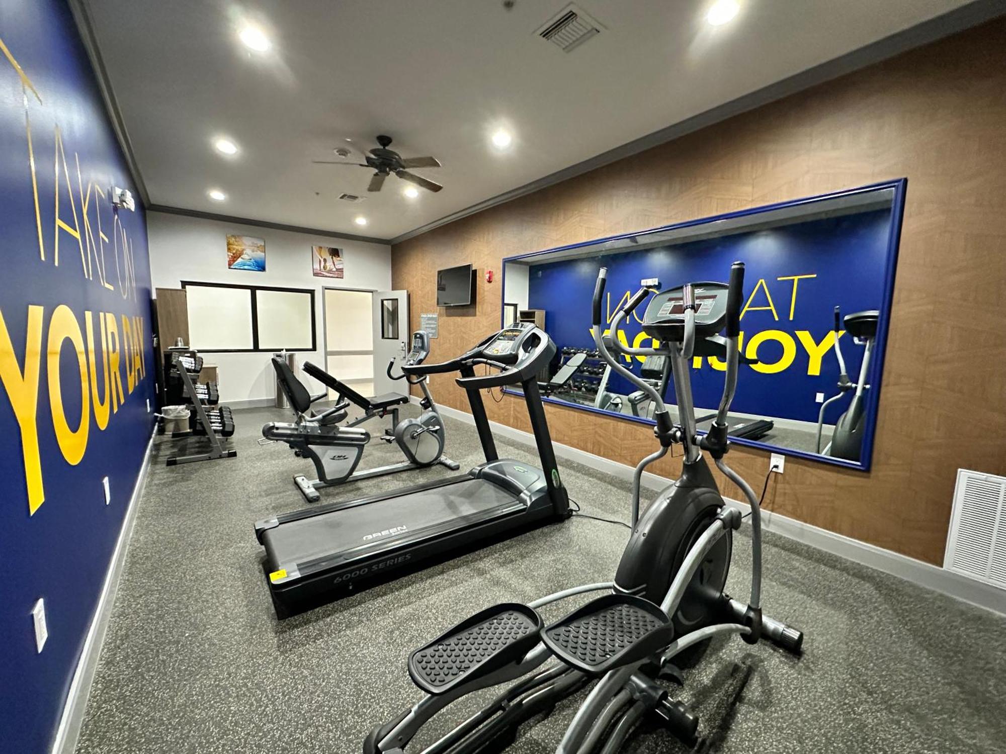 Best Western Plus Schulenburg Inn & Suites Bagian luar foto
