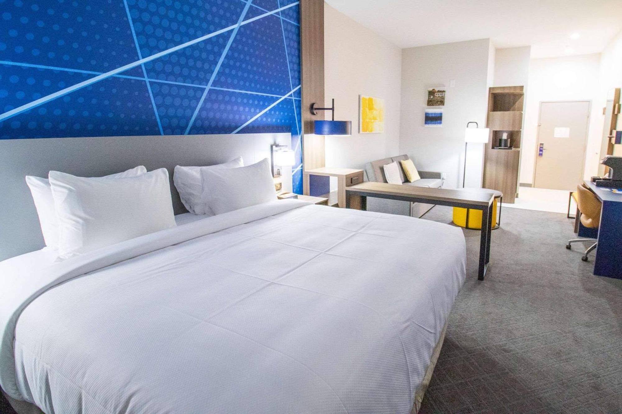 Best Western Plus Schulenburg Inn & Suites Bagian luar foto